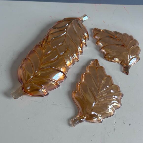 Carnival Marigold Glass Leaf Candy Nut Dish Tray Vintage 1950’s Set of 3 - Picture 5 of 6